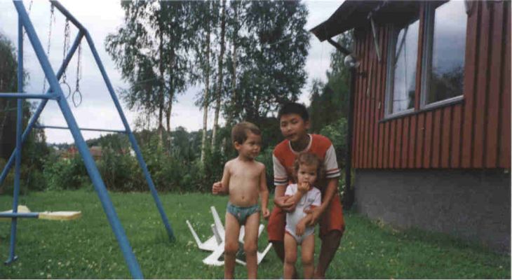 Aug 2002. With the kids of a old friend of mamma now living in Lillehammer Norway
